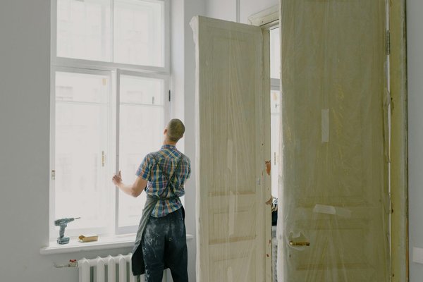 Réparation et installation de vitres par un artisan à paris